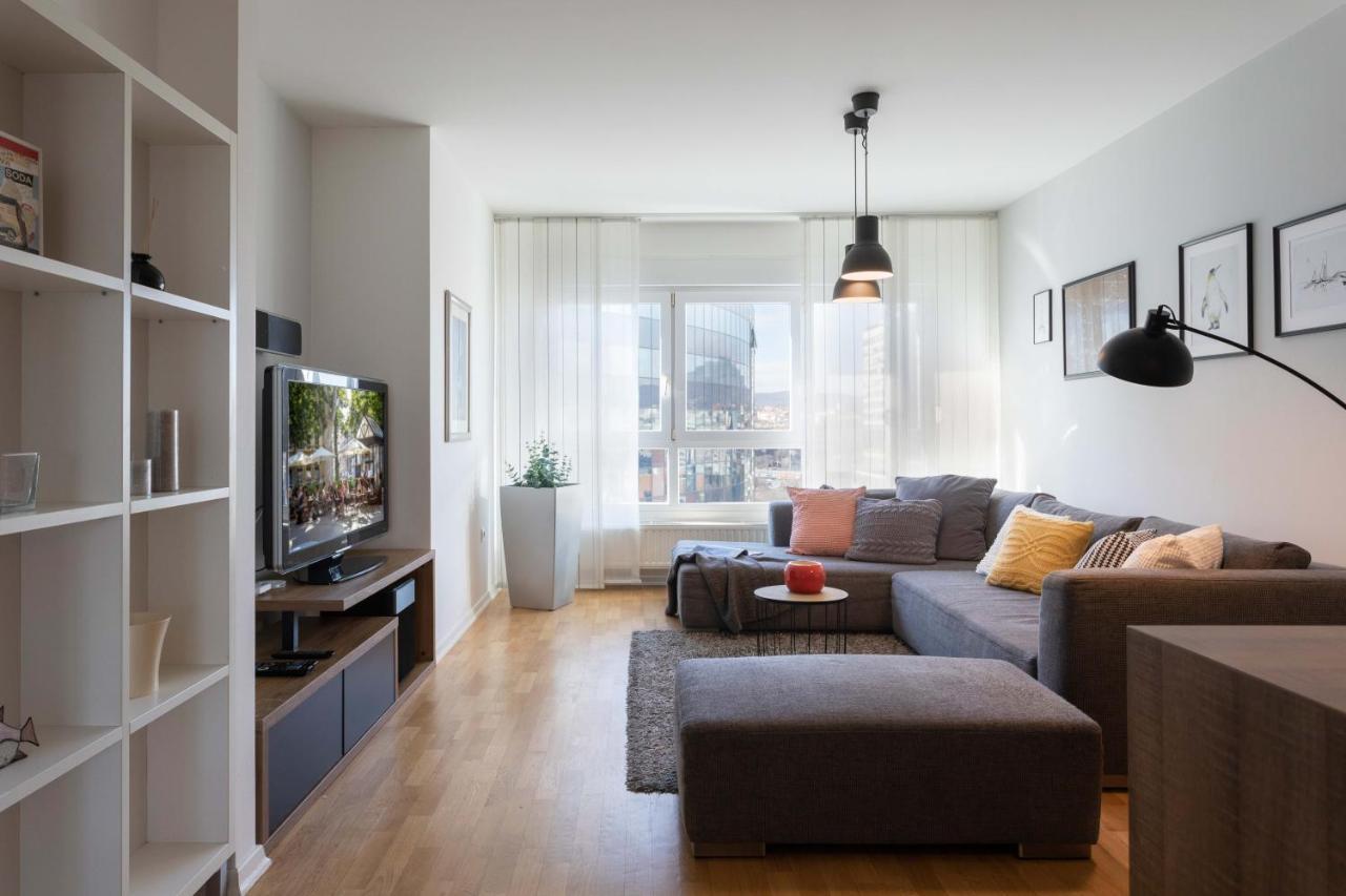 Spacious Apartment In Radnicka Business Zone - Free Parking Zagreb Exterior foto